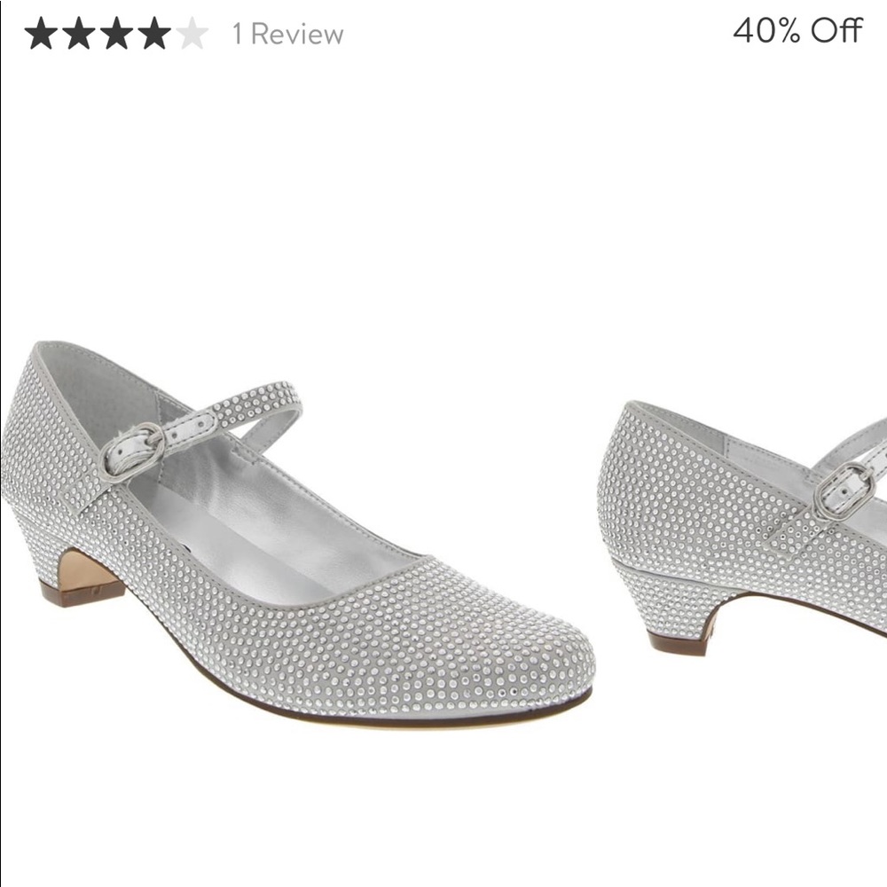Nordstrom brand Nina size 1 1/2 silver heel